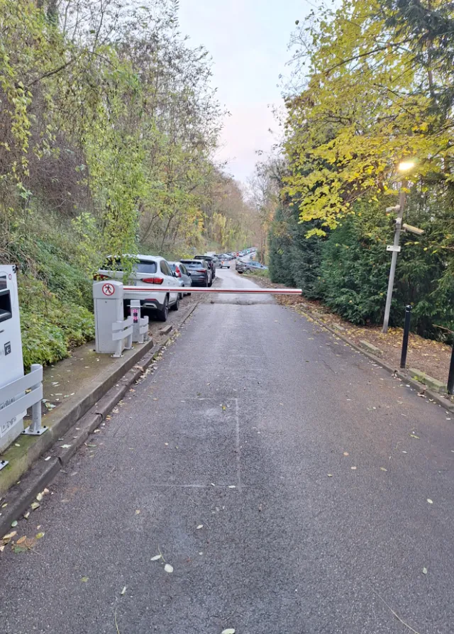 Accès au parking par le haut