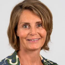 Photo of practitioner