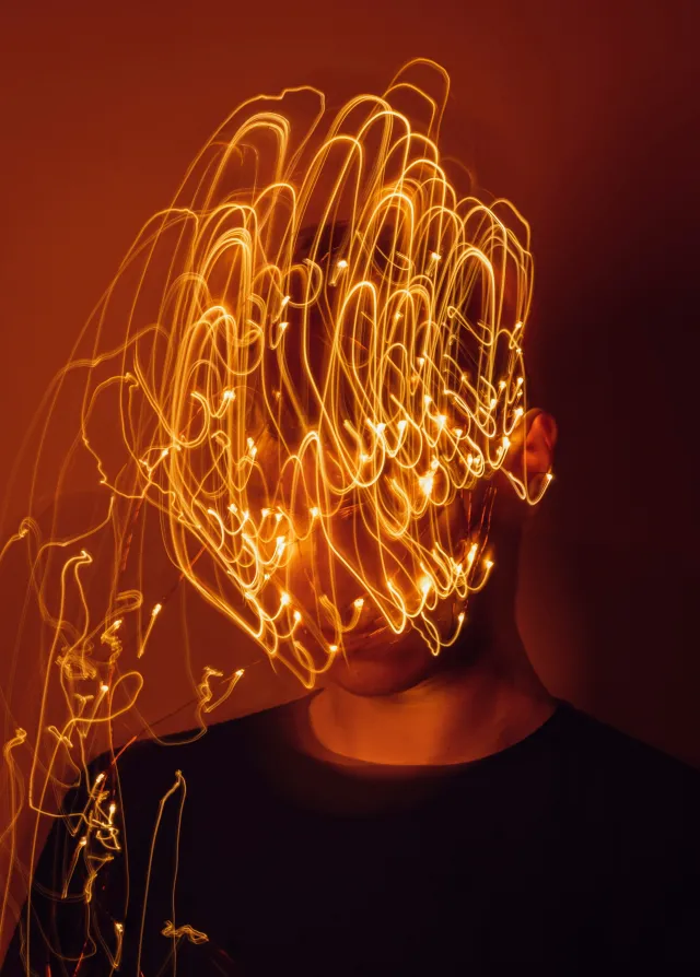 Visuel d'un homme ayant des troubles.