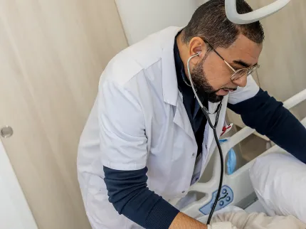 Médecin avec patiente