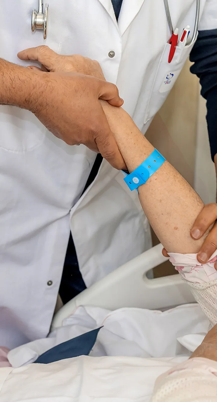 Médecin avec patiente