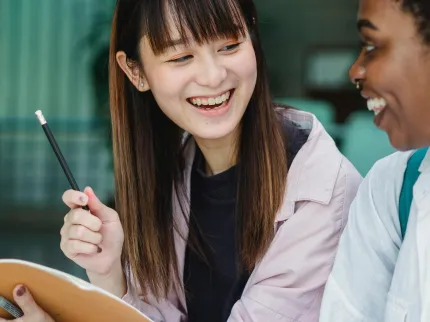 étudiants souriants