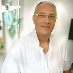 Photo of practitioner