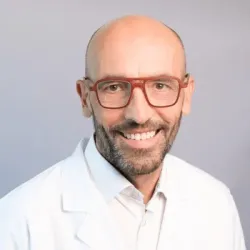 Photo of practitioner