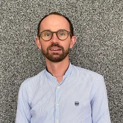 Photo of practitioner