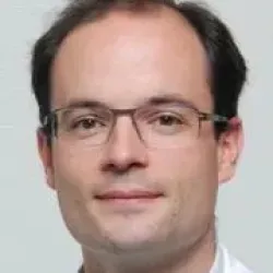 Photo of practitioner