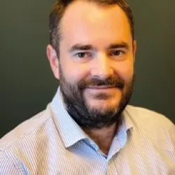 Photo of practitioner