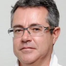 Photo of practitioner