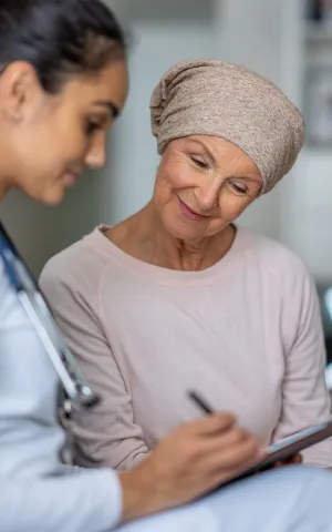 Patiente en consultation (cancérologie-oncologie)