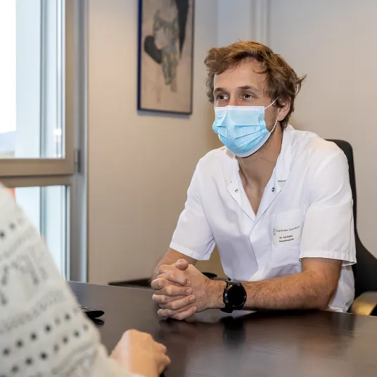 Consultation avec le médecin anesthésiste