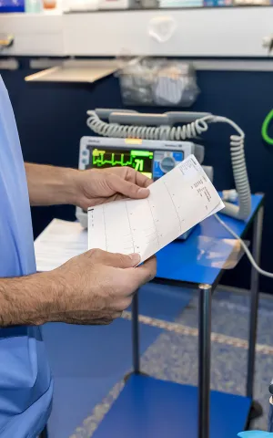 prise en charge d'un patient après intervention en salle de soins post-interventionnelle