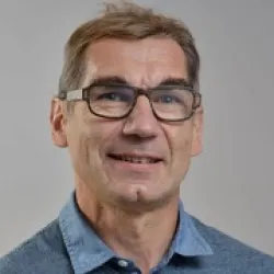 Photo of practitioner