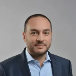 Photo of practitioner