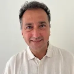 Photo of practitioner