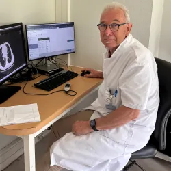 Photo of practitioner