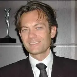 Photo of practitioner