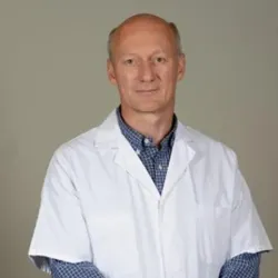 Photo of practitioner