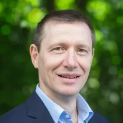 Photo of practitioner