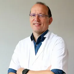 Photo of practitioner