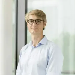 Photo of practitioner