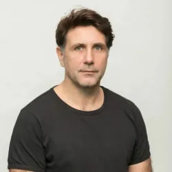 Photo of practitioner