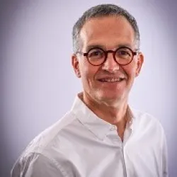 Photo of practitioner