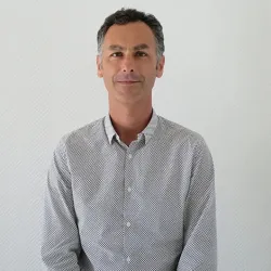 Photo of practitioner