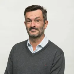 Photo of practitioner