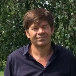 Photo of practitioner