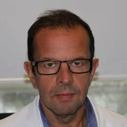 Photo of practitioner