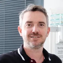 Photo of practitioner