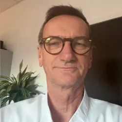 Photo of practitioner