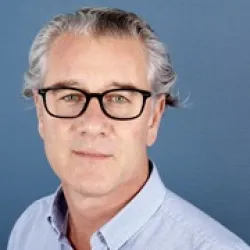 Photo of practitioner