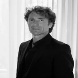 Photo of practitioner