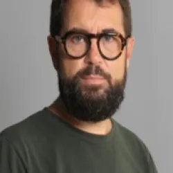 Photo of practitioner