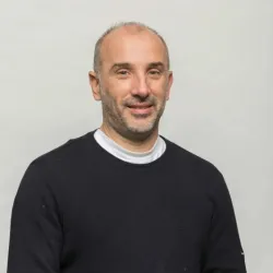 Photo of practitioner