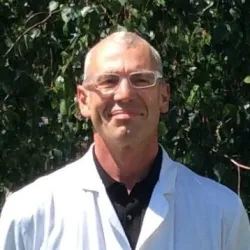 Photo of practitioner