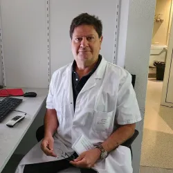 Photo of practitioner