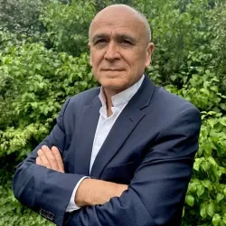 Photo of practitioner