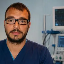Photo of practitioner