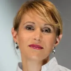 Photo of practitioner