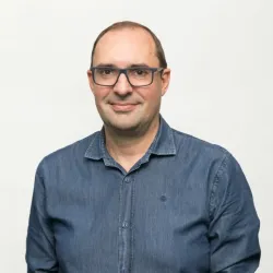 Photo of practitioner