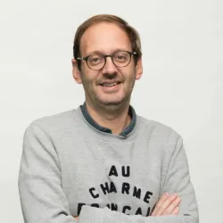 Photo of practitioner