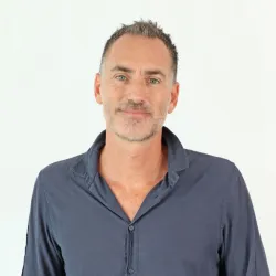 Photo of practitioner