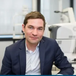 Photo of practitioner