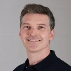 Photo of practitioner