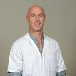 Photo of practitioner