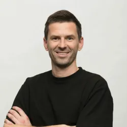 Photo of practitioner
