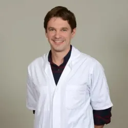 Photo of practitioner