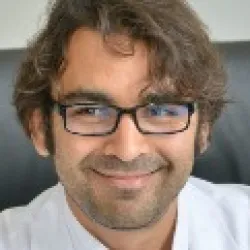 Photo of practitioner